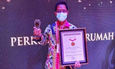 Asdar terima penghargaan anugerah pantun 1.000 guru Asean dari PERRUAS