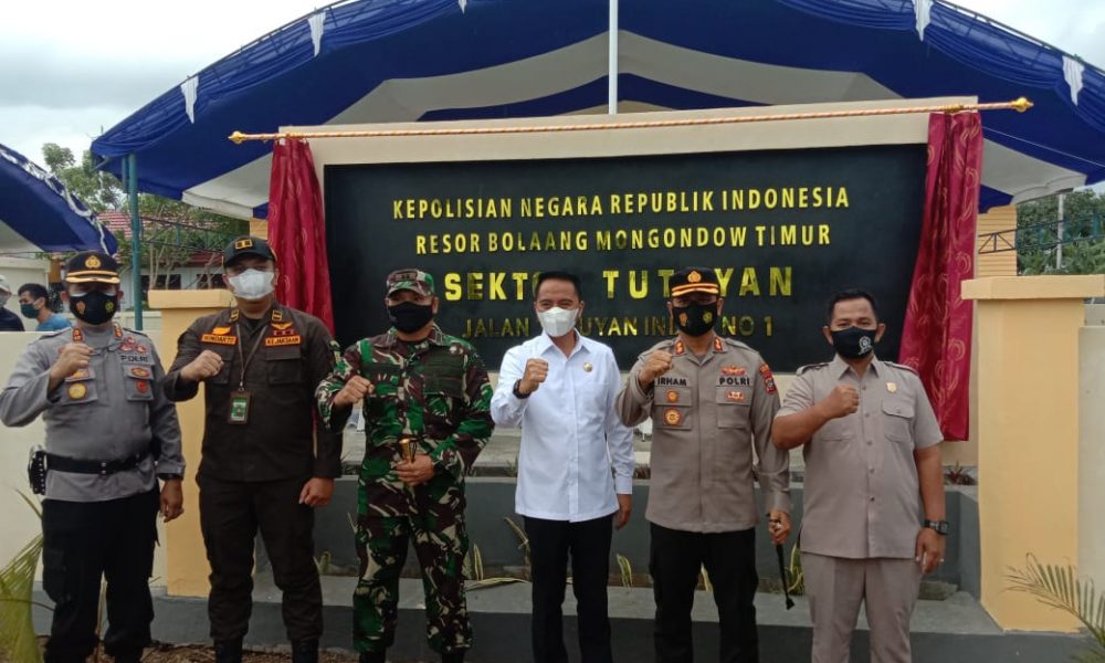 Bupati Boltim menghadiri peresmian kantor Polsek Tutuyan