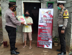 Terdampak Pandemi, 10 KK di Desa Dodap Terima Bansos Setpres RI