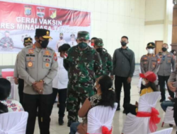 Gerai Vaksinasi Merdeka di Kabupaten Minahasa Ditinjau Kapolda Sulut