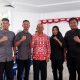Pj Wali Kota Kotamobagu, Asripan Nani, bersama anggota pramuka tuna rungu dari Kota Gorontalo, (Foto: ZONAUTARA.com/Sajidin Kandoli).