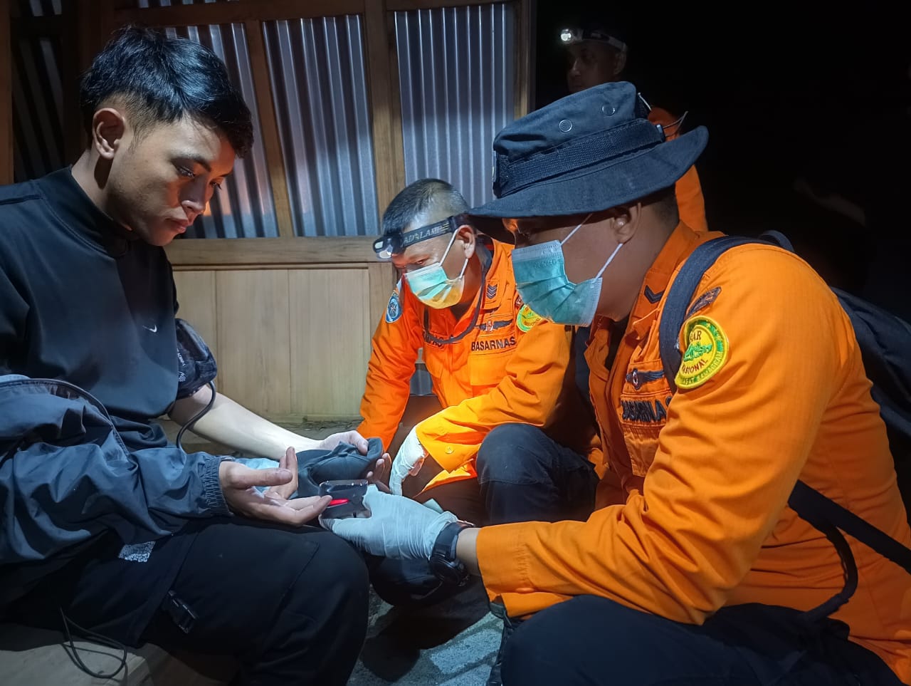 6 pendaki yang tersesat di Gunung Soputan berhasil diselamatkan