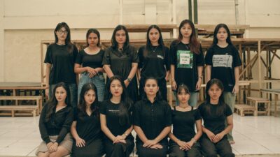 Surat cinta dari panggung Rumah Bernarda Alba 8 All Cast Rumah Bernarda Alba