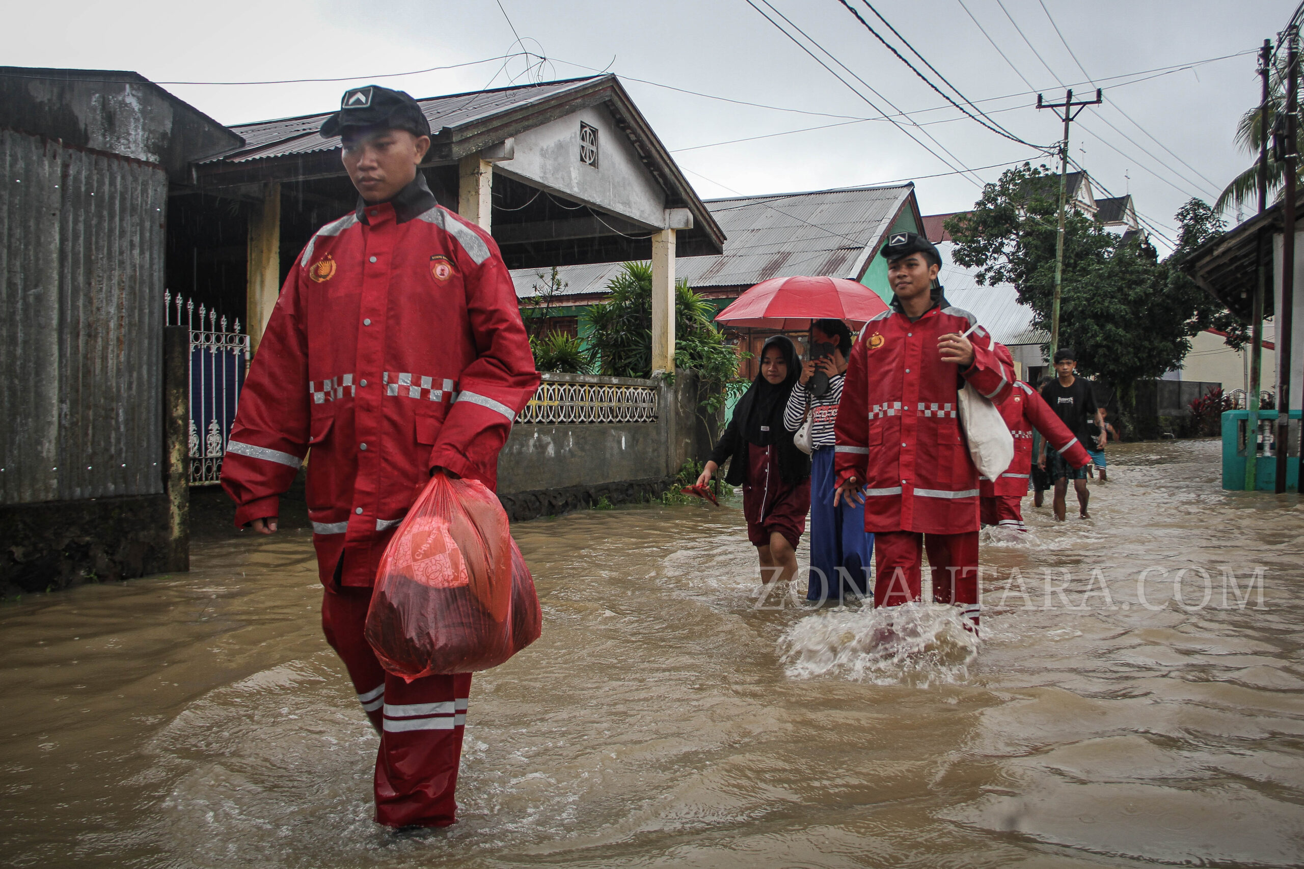 FOTO: Hari kedua banjir di Kota Manado 9 FOTO: Hari kedua banjir di Kota Manado