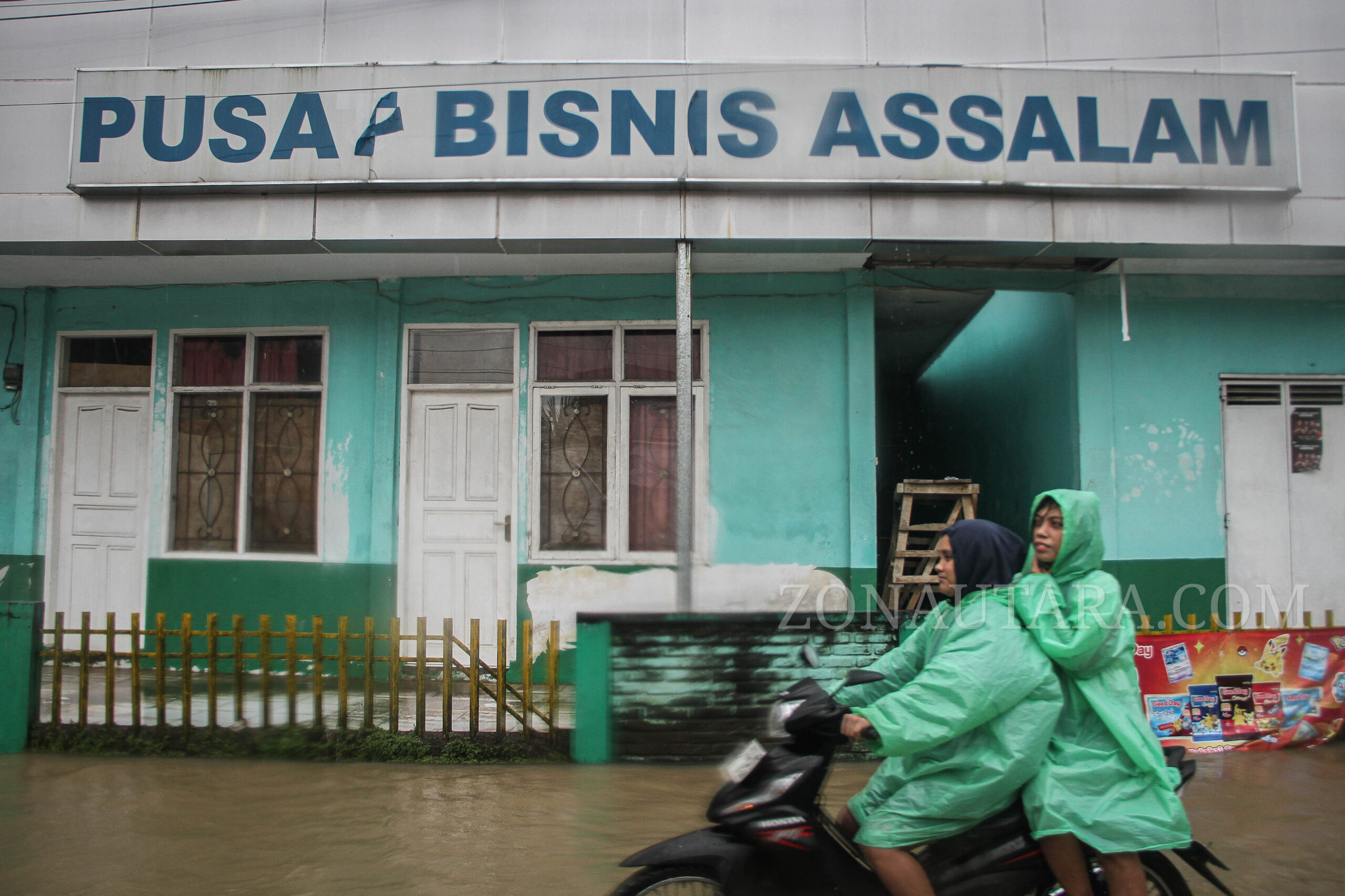 FOTO: Hari kedua banjir di Kota Manado 10 FOTO: Hari kedua banjir di Kota Manado