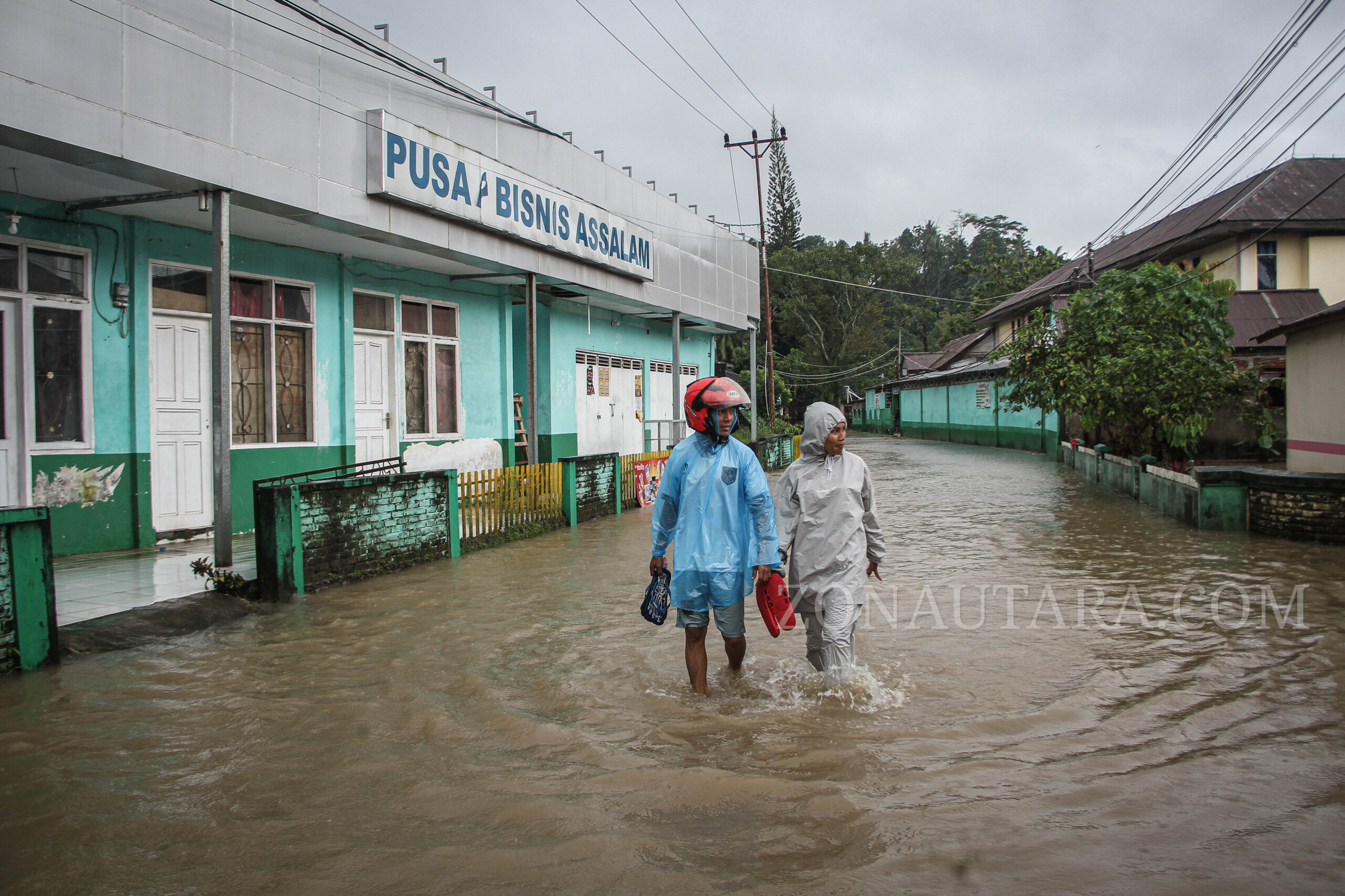 FOTO: Hari kedua banjir di Kota Manado 11 FOTO: Hari kedua banjir di Kota Manado