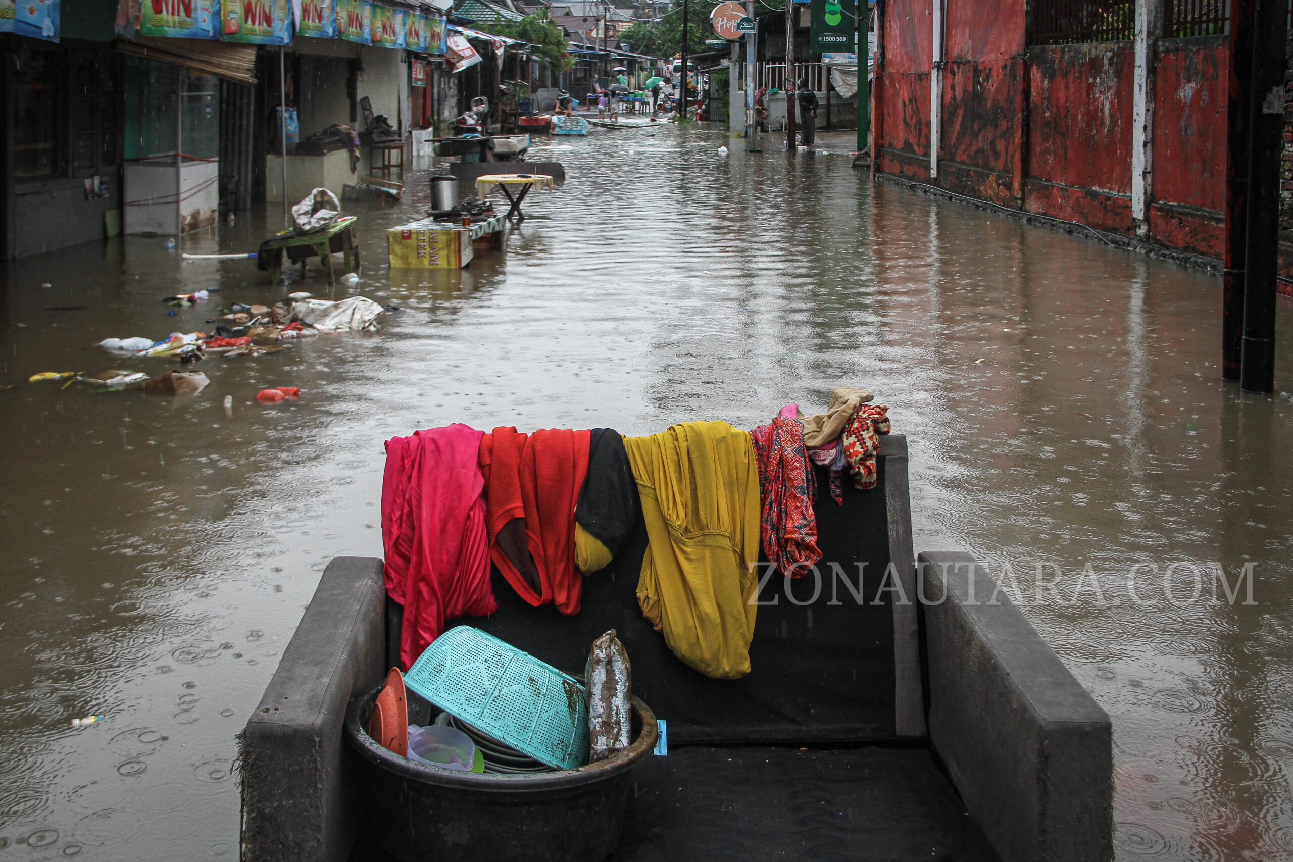 FOTO: Hari kedua banjir di Kota Manado 15 FOTO: Hari kedua banjir di Kota Manado
