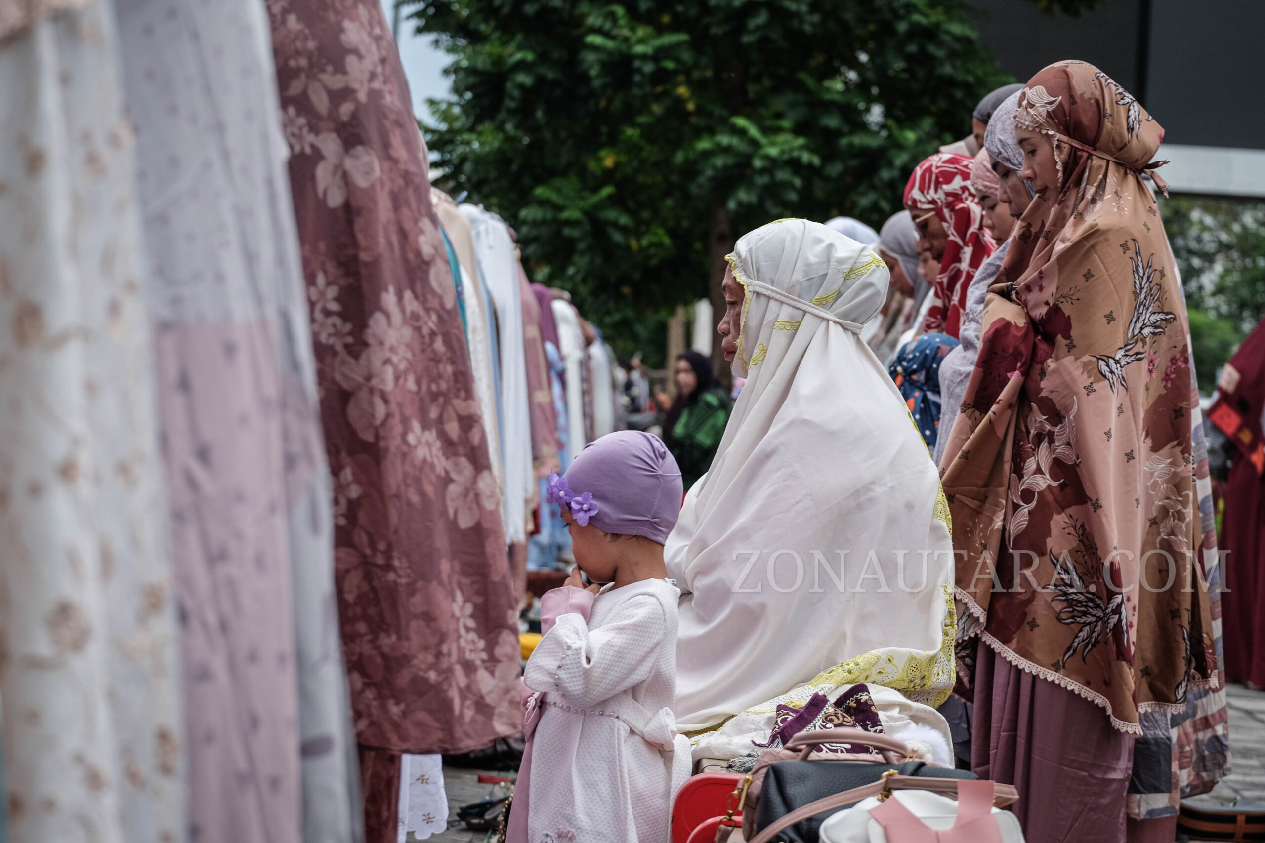 FOTO: Shalat Idul Fitri 1446 H di Manado Town Square