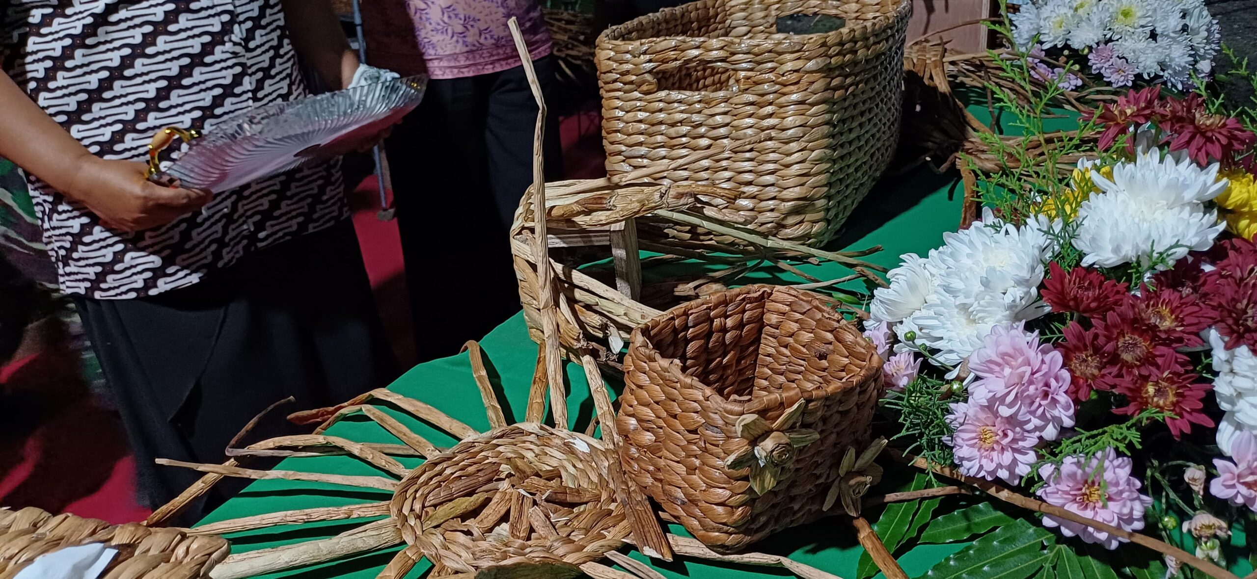 Eceng gondok Danau Tondano disulap jadi kerajinan tangan dan pupuk 8 Eceng gondok Danau Tondano disulap jadi kerajinan tangan dan pupuk