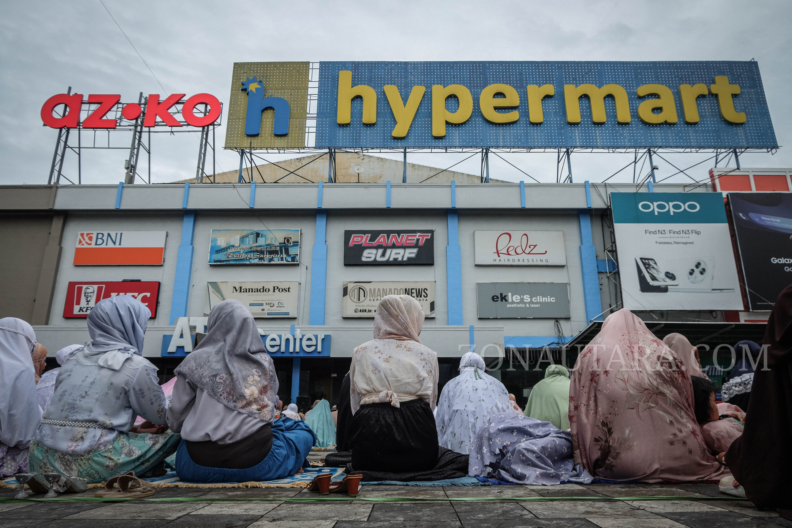 FOTO: Shalat Idul Fitri 1446 H di Manado Town Square
