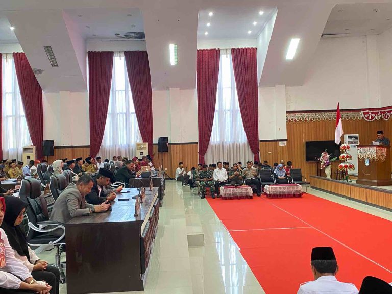 DPRD Bolsel gelar paripurna dengarkan pidato perdana, Arifin Olii apresiasi Iskandar-Deddy