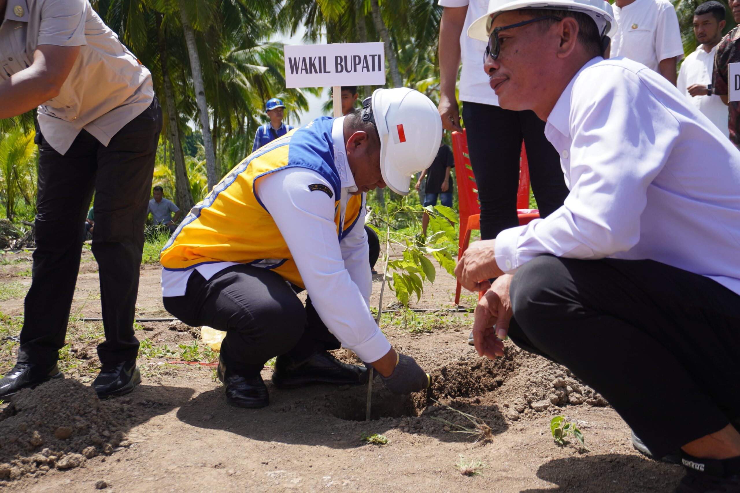 Iskandar-Deddy hadirkan rumah layak untuk warga, bukti komitmen atasi kumuh di Bolsel 8 Iskandar-Deddy hadirkan rumah layak untuk warga, bukti komitmen atasi kumuh di Bolsel