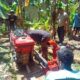 Rumah terendam banjir, warga dan Pemerintah Makalehi gunakan mesin pompa kuras air danau ke pantai