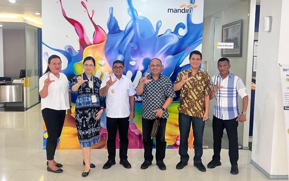 Dana bantuan korban erupsi Gunungapi Ruang terhambat data KTP 8 Dana bantuan korban erupsi Gunungapi Ruang terhambat data KTP