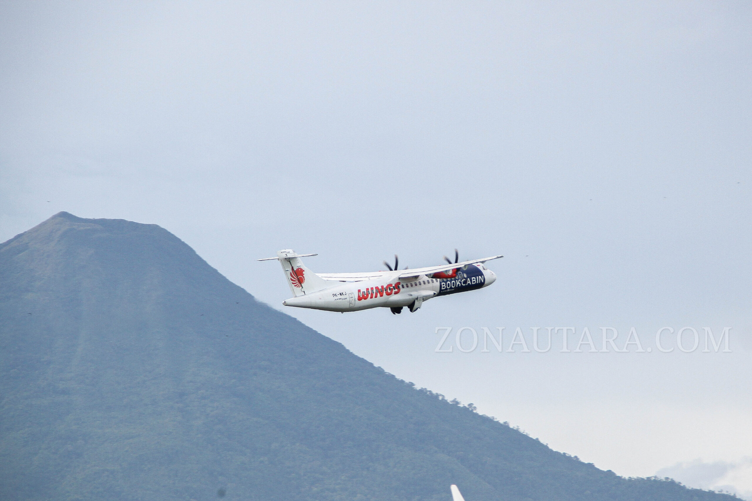 FOTO: Penerbangan perdana Manado - Tana Toraja 14 FOTO: Penerbangan perdana Manado - Tana Toraja