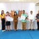 Bupati Sitaro serahkan dana stimulan kepada warga terdampak erupsi di Tagulandang