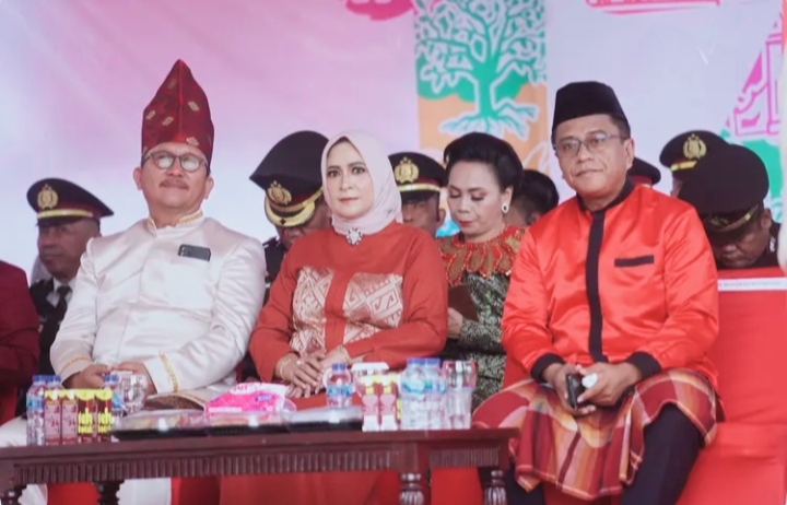 Momen HUT ke-17 Bolsel, Iskandar Kamaru paparkan capaian pembangunan dan serukan persatuan