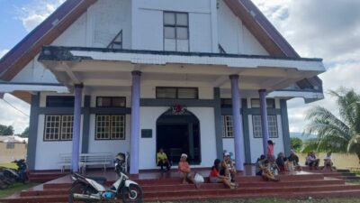 Warga dua desa di Talaud sudah dievakuasi ke tempat aman pasca peringatan tsunami gempa Rusia 8 Warga dua desa di Talaud sudah dievakuasi ke tempat aman pasca peringatan tsunami gempa Rusia