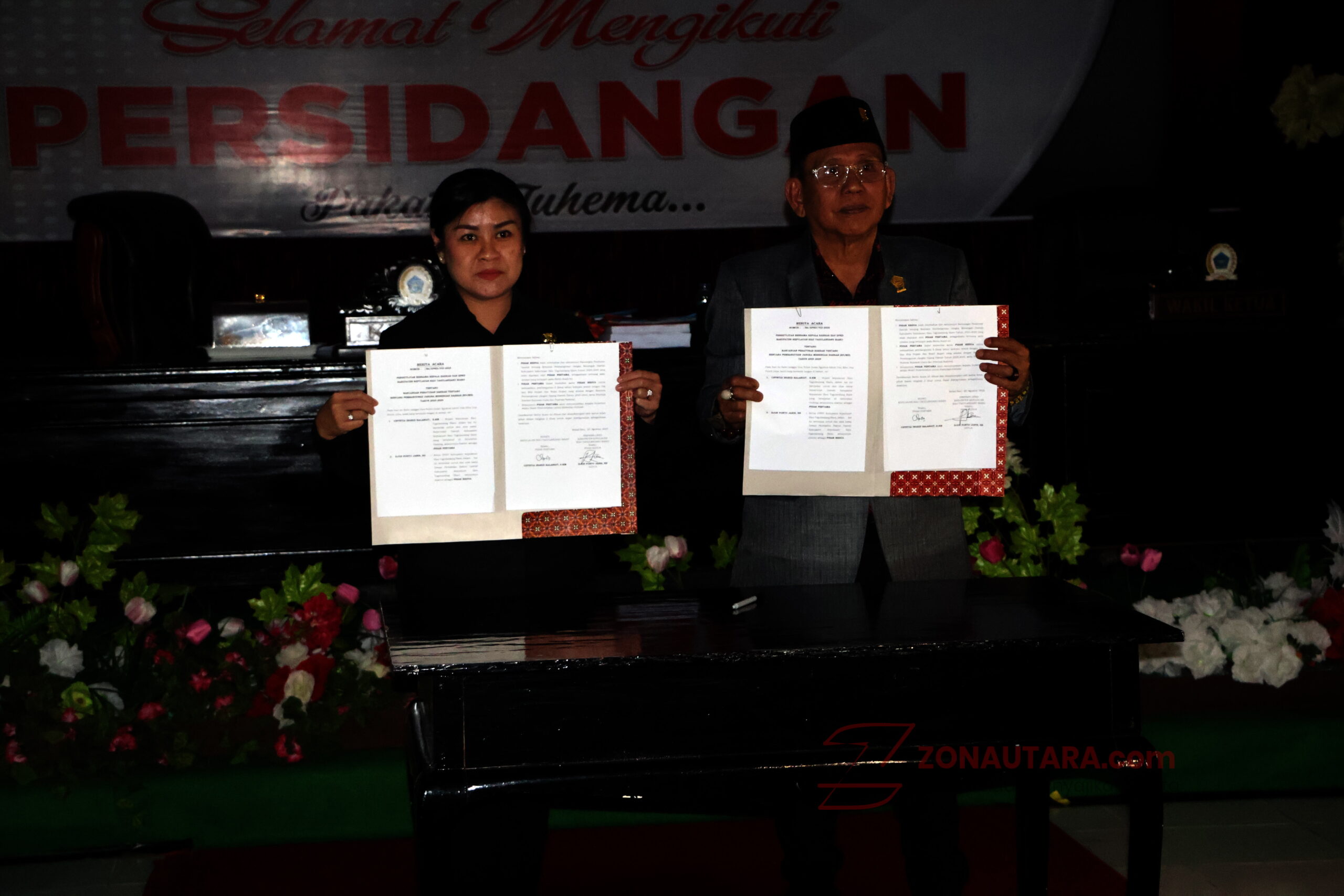 FOTO: Di tengah gelap gulita, masa depan Kabupaten 3T ini disahkan 11 sitaro