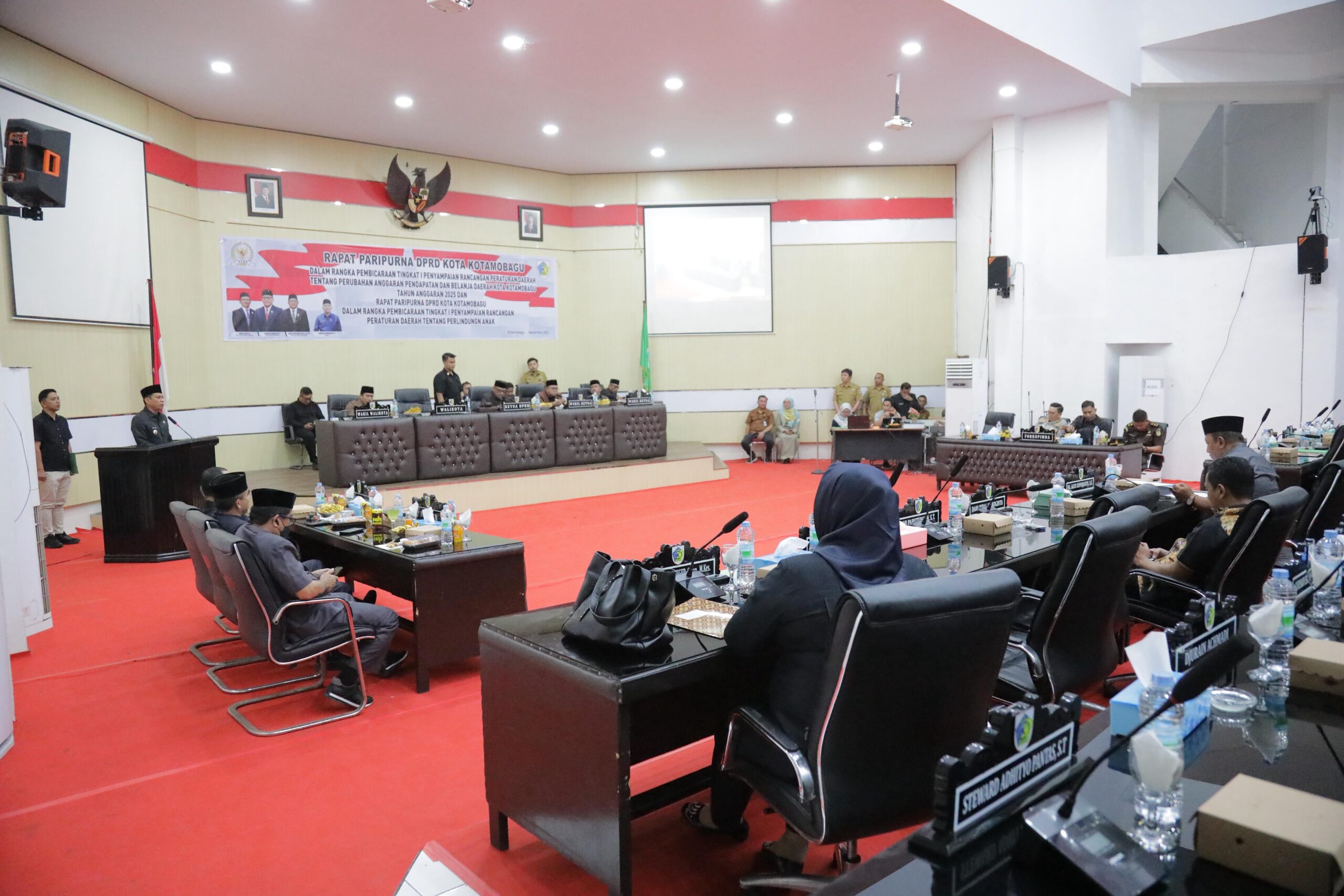 Wali Kota Kotamobagu sampaikan komitmen pembangunan berkelanjutan dalam Rapat Paripurna DPRD 9 Wali Kota Kotamobagu sampaikan komitmen pembangunan berkelanjutan dalam Rapat Paripurna DPRD