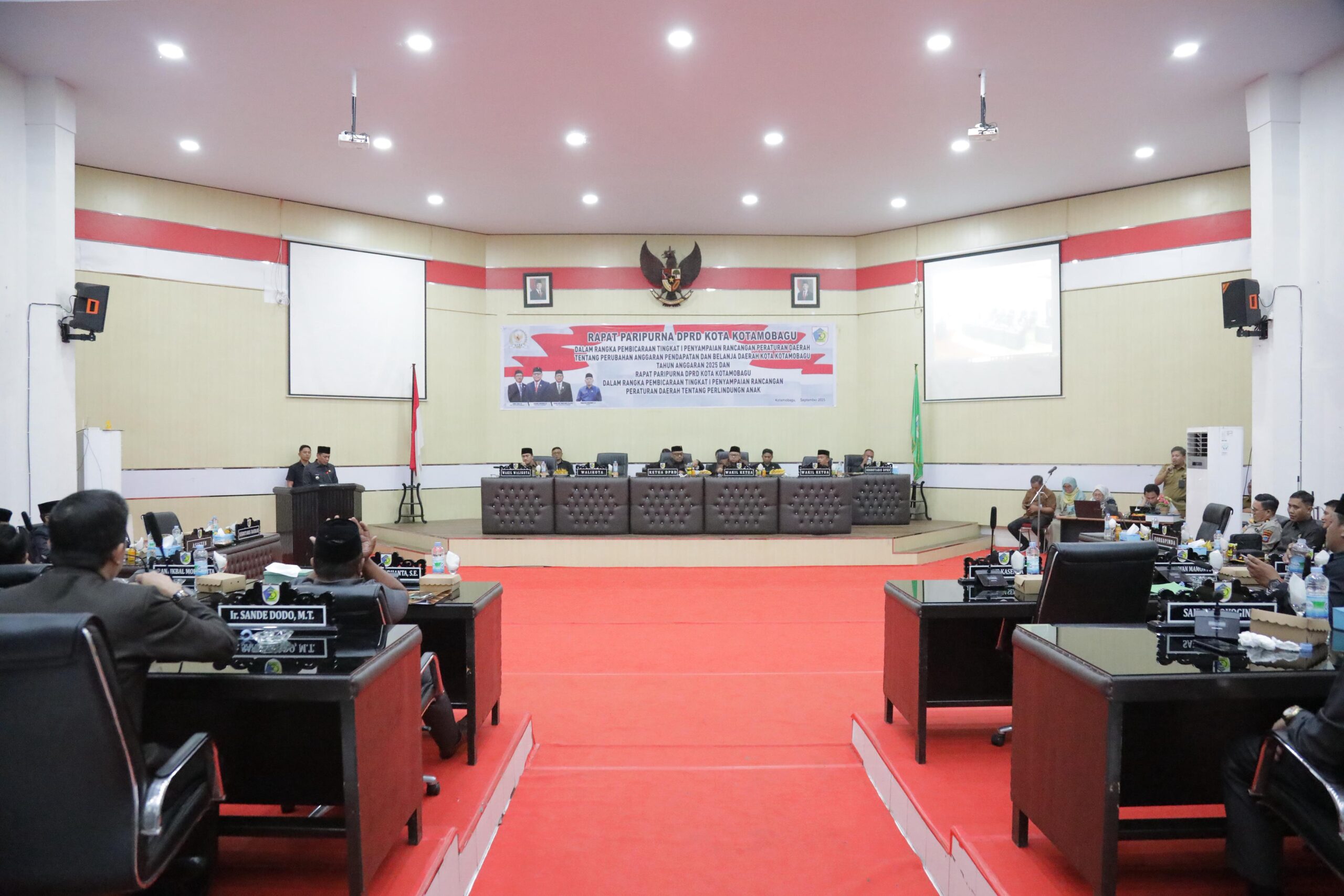 Wali Kota Kotamobagu sampaikan komitmen pembangunan berkelanjutan dalam Rapat Paripurna DPRD 10 Wali Kota Kotamobagu sampaikan komitmen pembangunan berkelanjutan dalam Rapat Paripurna DPRD