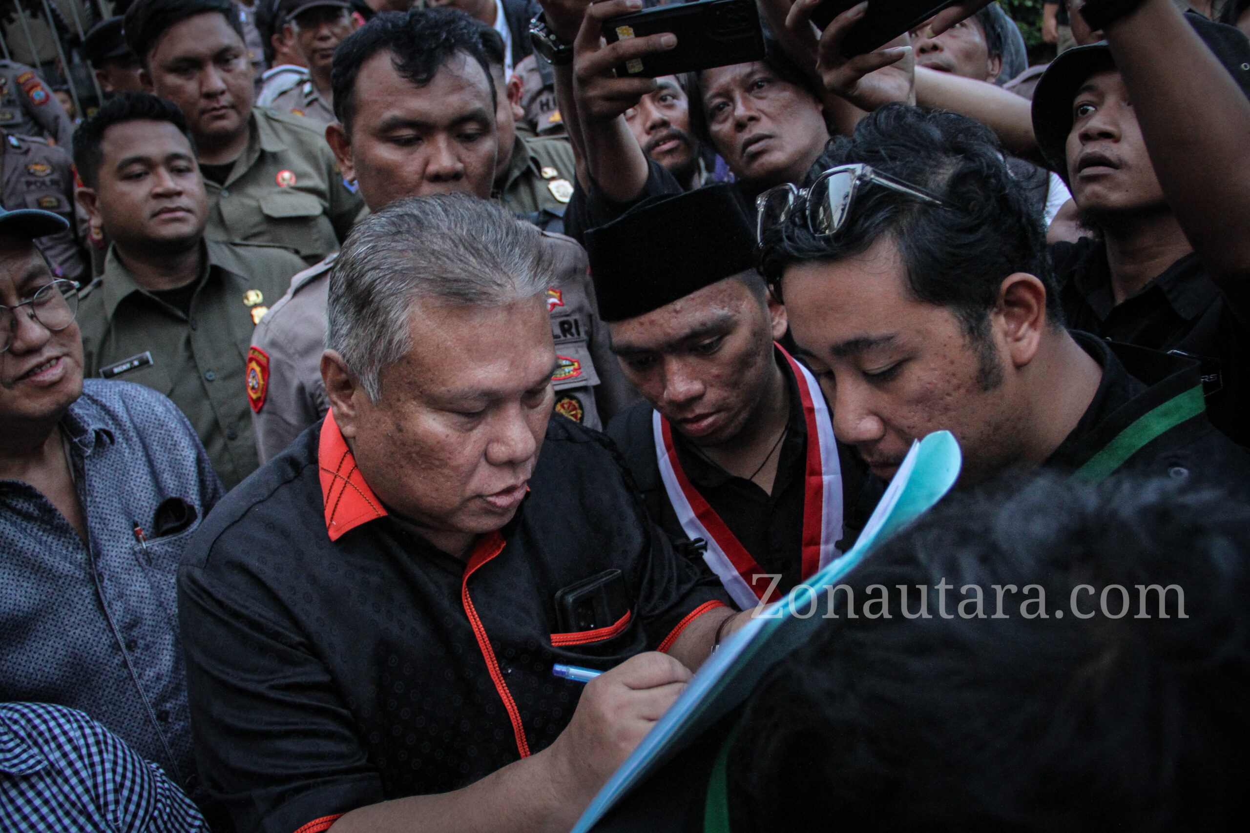 KAKSBG bersama kelompok disabilitas sampaikan desakan kepada DPRD Sulawesi Utara 8 KAKSBG bersama kelompok disabilitas sampaikan desakan kepada DPRD Sulawesi Utara