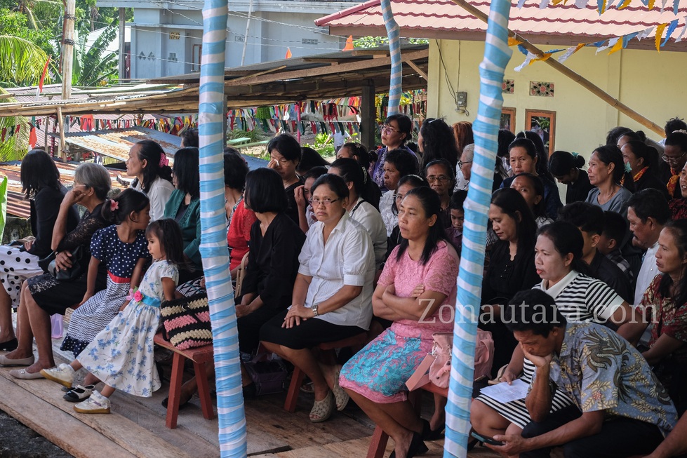 FOTO: Kehadiran Wagub Sulut di ibadah Sabat Pertemuan GMAHK se-Sitaro 10 FOTO: Kehadiran Wagub Sulut di ibadah Sabat Pertemuan GMAHK se-Sitaro