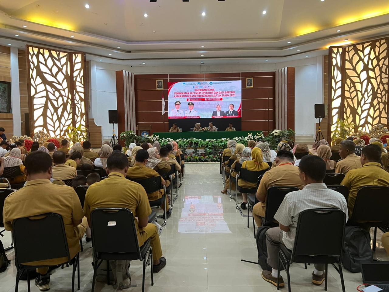 Dinas Pendidikan Bolsel genjot ketelitian data: 139 peserta ‘dikunci’ dalam bimtek Dapodik 2025 9 Dinas Pendidikan Bolsel genjot ketelitian data: 139 peserta ‘dikunci’ dalam bimtek Dapodik 2025