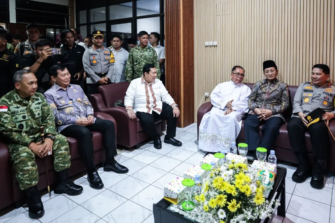 FOTO: Moment Menteri Agama Nasaruddin Umar berada di Gereja Katedral Manado didampingi Wagub Sulut 8 wagub sulut
