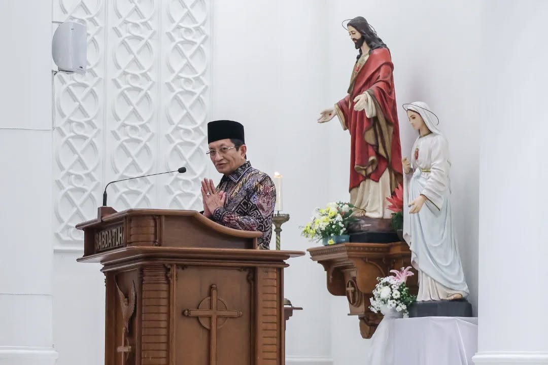 FOTO: Moment Menteri Agama Nasaruddin Umar berada di Gereja Katedral Manado didampingi Wagub Sulut 14 Menteri Agama