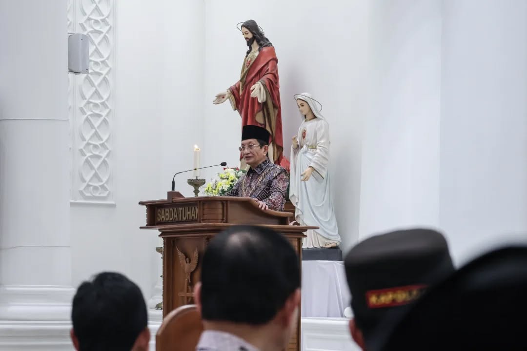 FOTO: Moment Menteri Agama Nasaruddin Umar berada di Gereja Katedral Manado didampingi Wagub Sulut 9 Menteri Agama