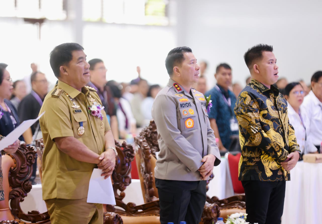 Gubernur Yulius Selvanus hadiri SMST ke-38 GMIM di Tomohon, tekankan peran strategis gereja dan Sinergi pembangunan
