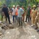 Tinjau jalan produksi di Kopandakan II, Bupati Yusra temukan gorong-gorong baru dibangun sudah ambruk