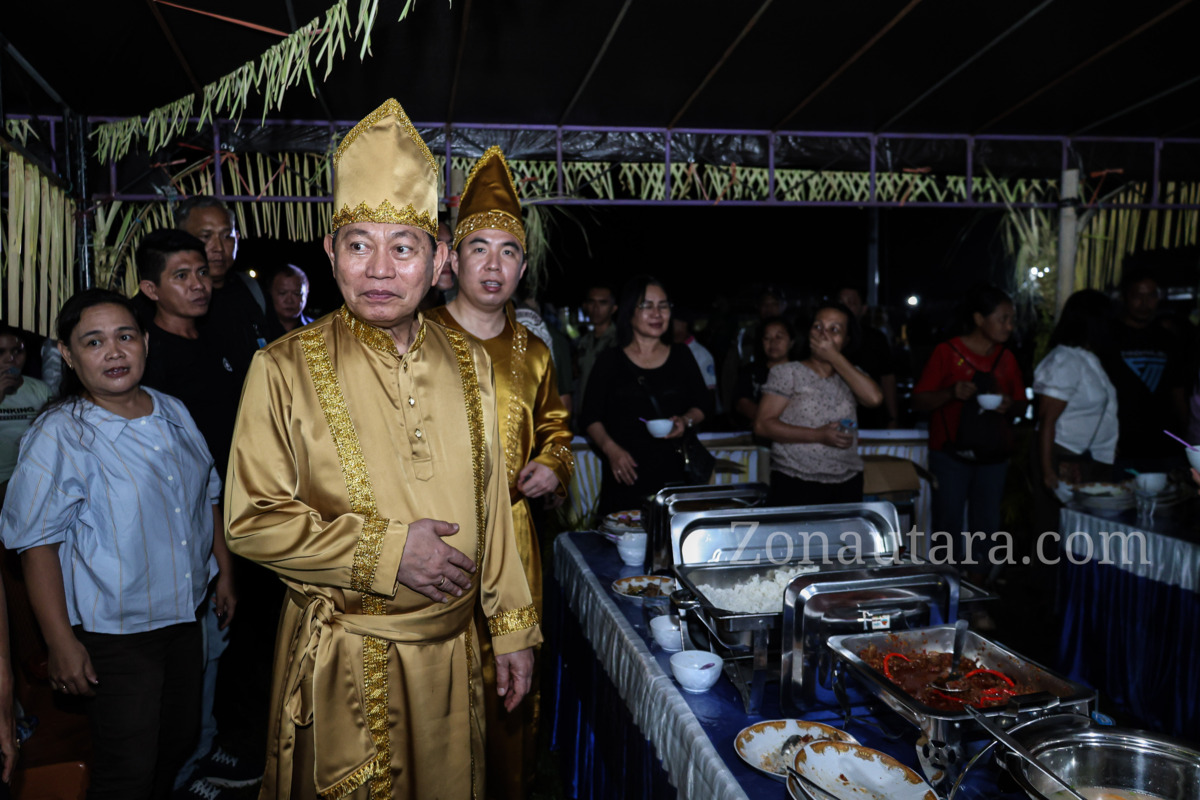 FOTO: Wagub Sulut mengikuti rangkaian upacara adat Tulude bersama Bupati dan Wakil Bupati Sangihe