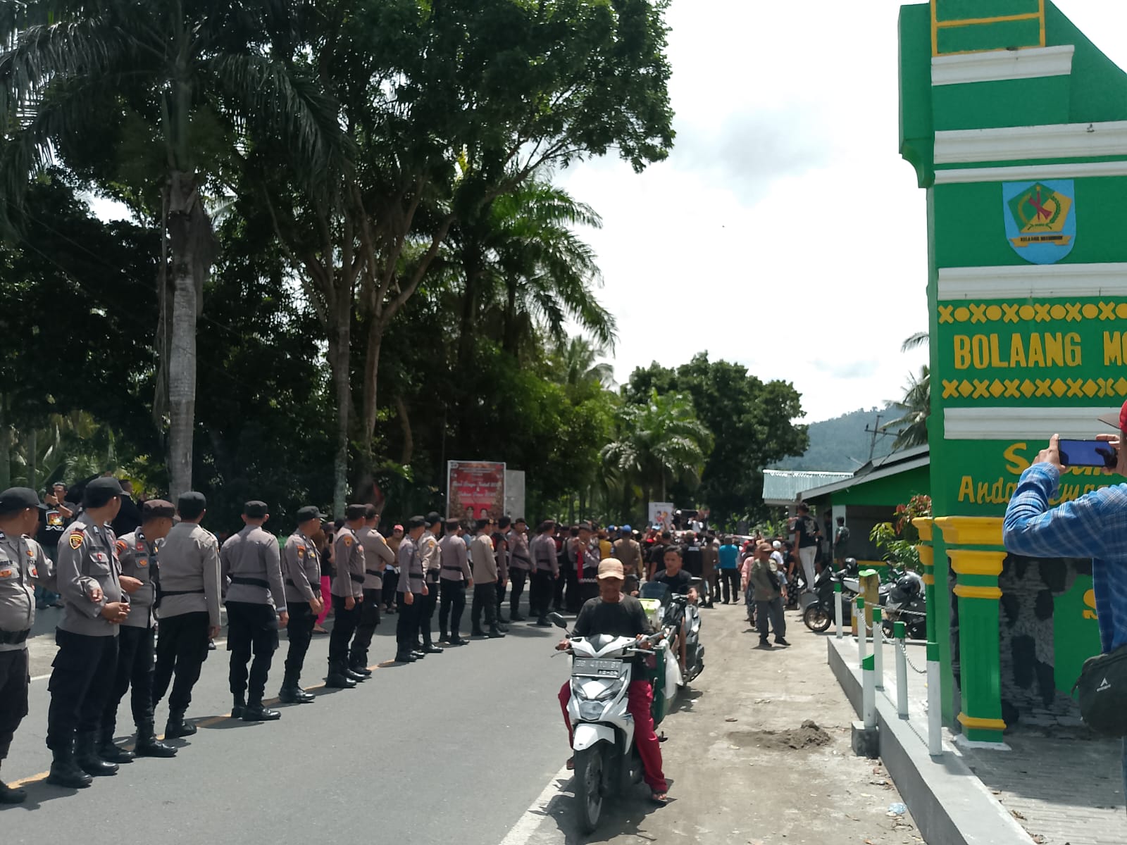 Ratusan warga gelar aksi ujuk rasa desak percepatan Provinsi Bolaang Mongondow Raya 8 bolaang mongondow